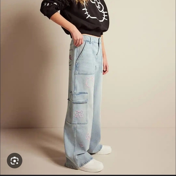Sanrio Hello Kitty H&M Teen Girl US 12 Loose Fit Wide Leg Cargo Jeans Denim - Picture 4 of 16